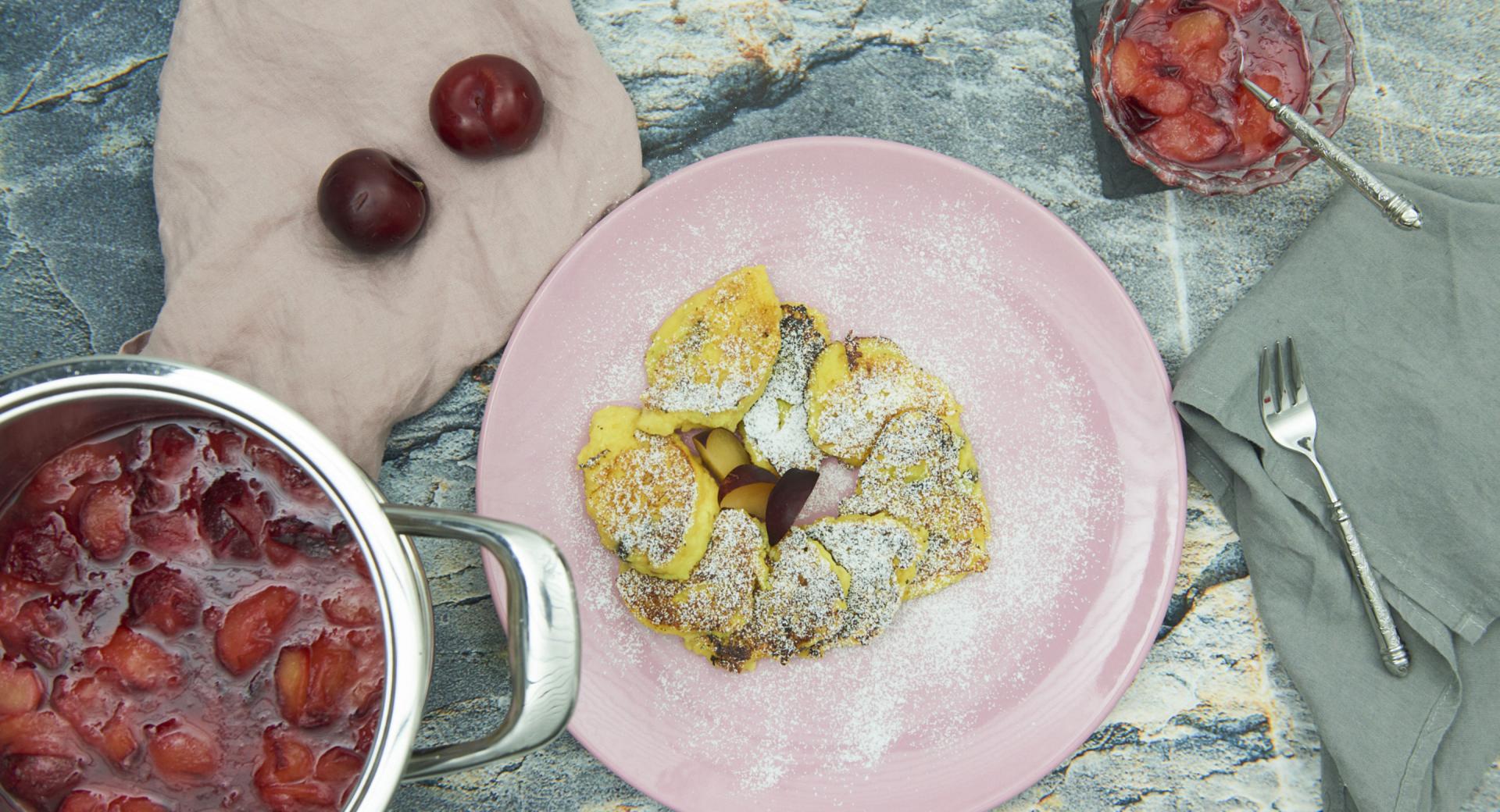 Frittelle dolci con composta di prugne