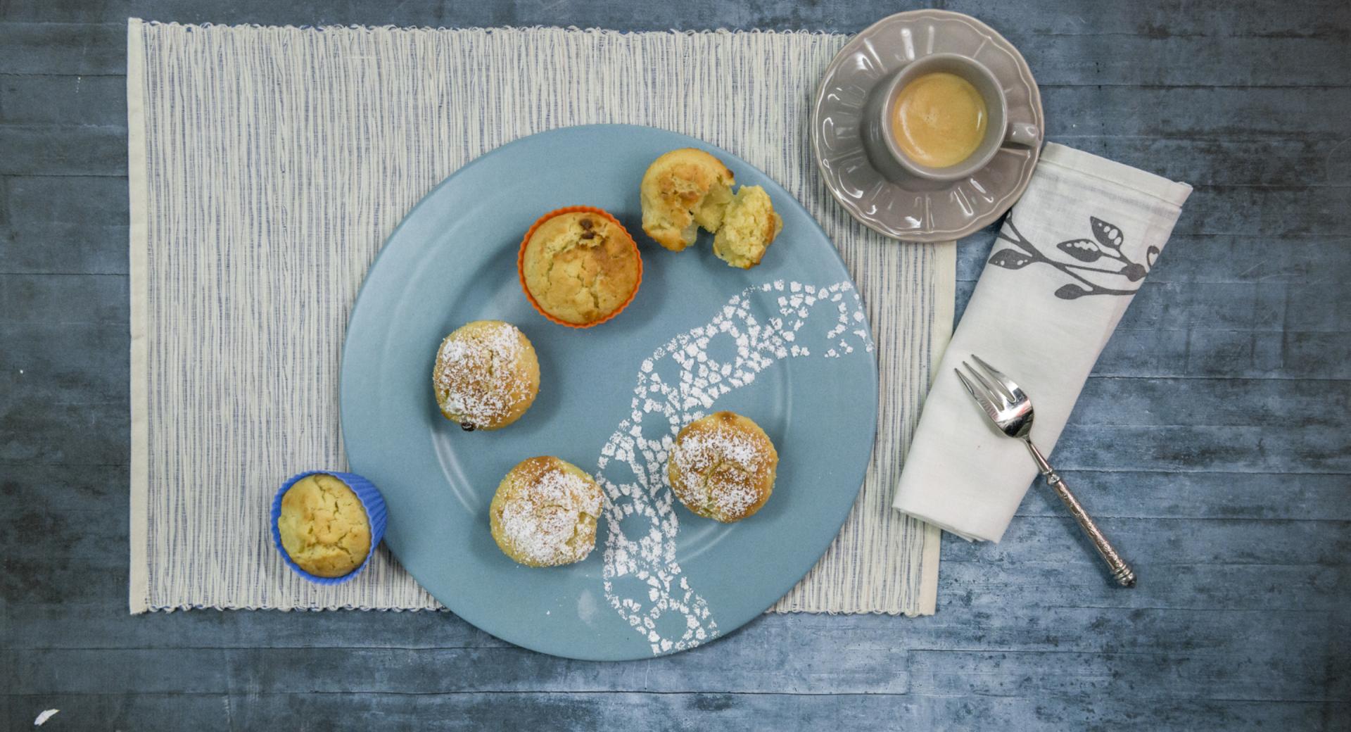 Muffin con ananas e cioccolato bianco