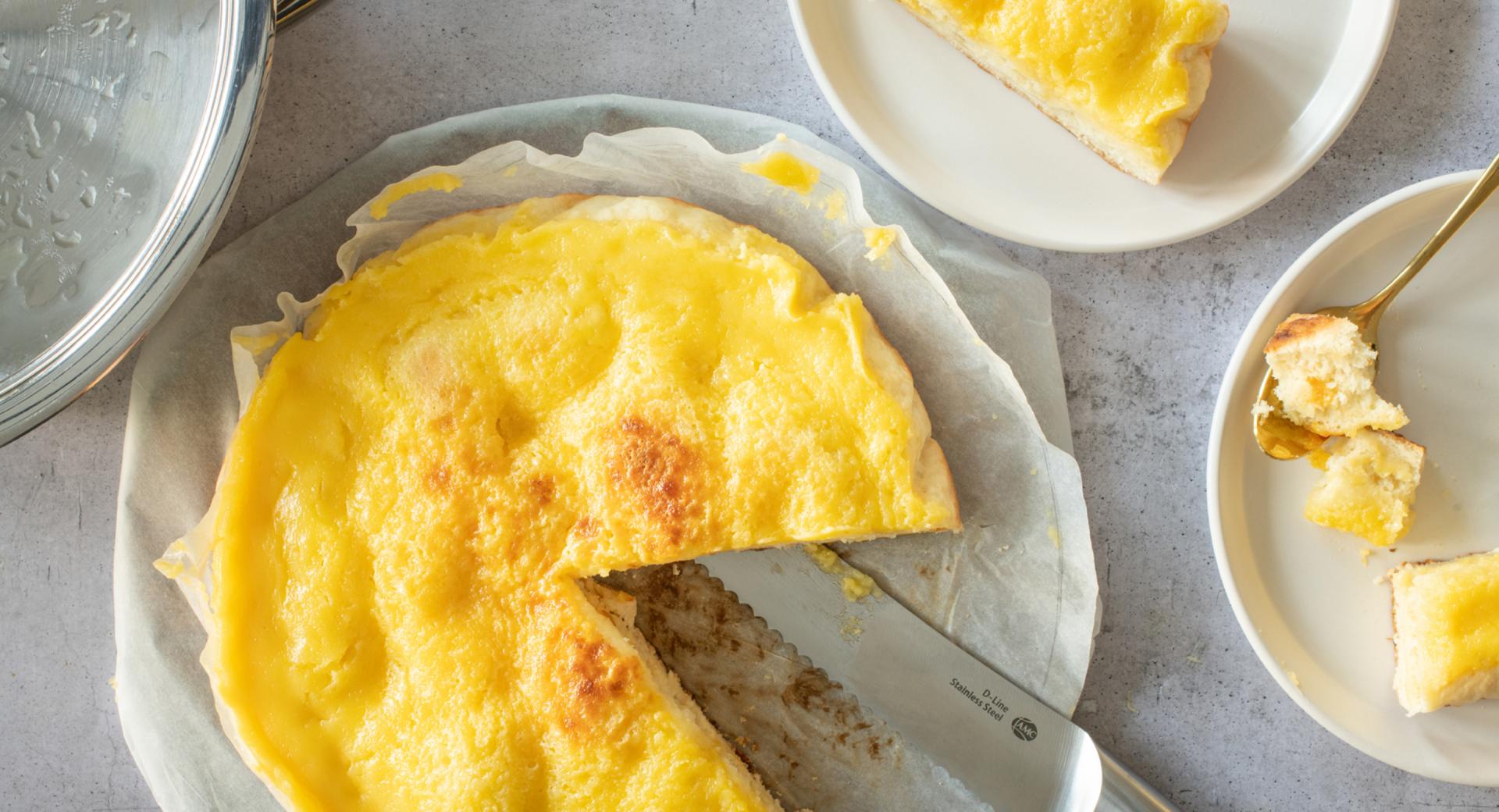 Torta alla panna di Murten (torta lievitata con glassa alla panna)