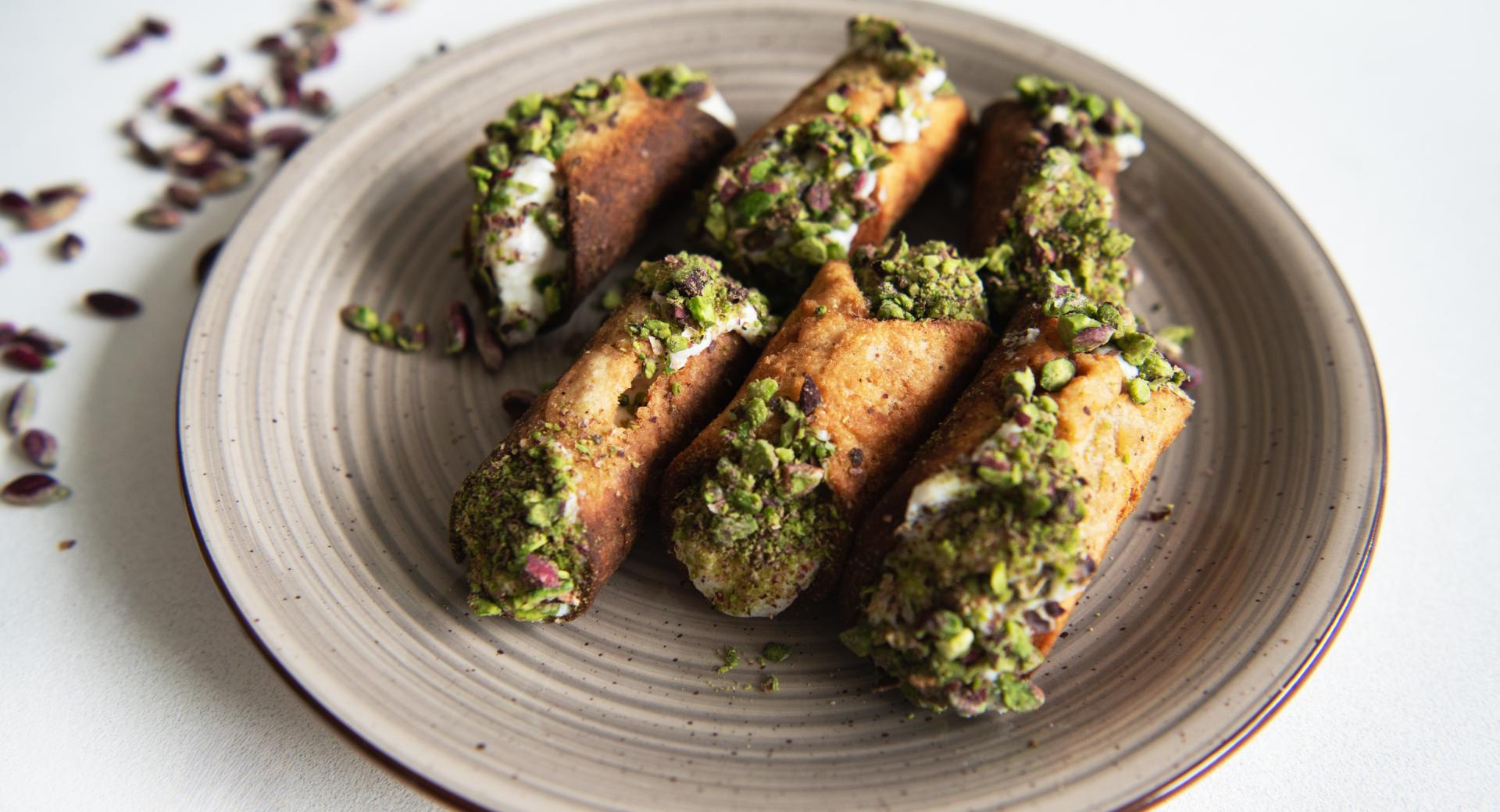 Cannoli siciliani con pistacchi