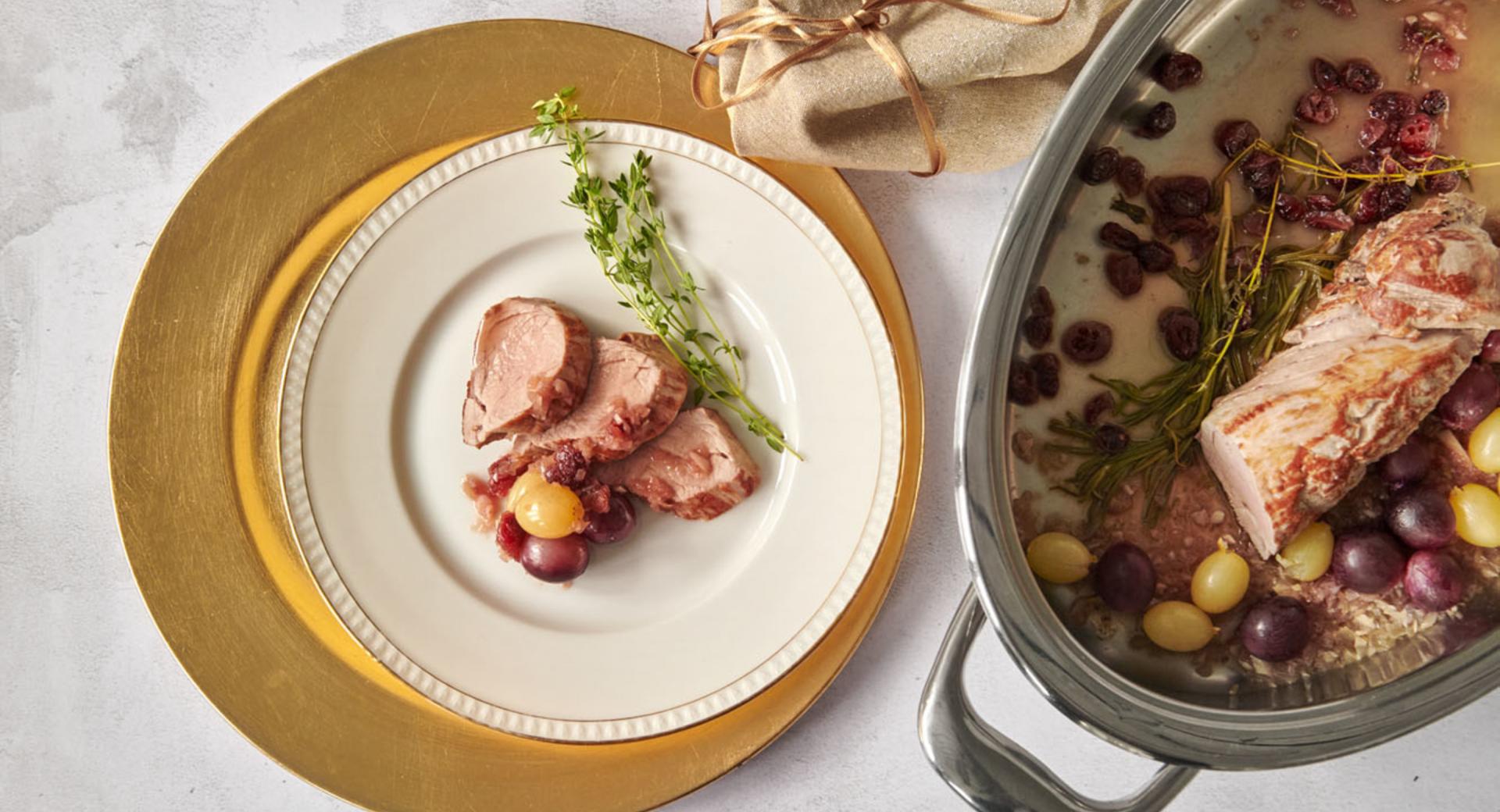 Filetto di maiale arrosto con vino bianco e uva