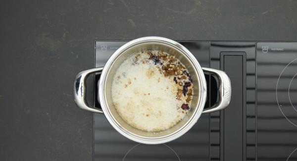 Al suono di Audiotherm”, spegnere il fornello, togliere il coperchio e mescolare il porridge.