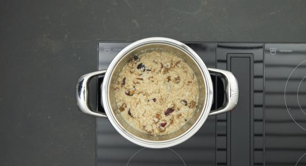 Al suono di Audiotherm”, spegnere il fornello, togliere il coperchio e mescolare il porridge.