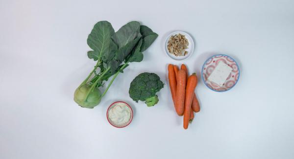 Disporre gli ingredienti sul piano.