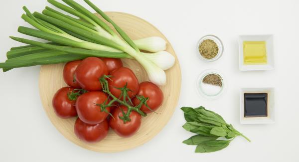 Disporre gli ingredienti sul piano.