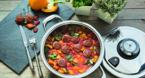 Polpette di carne in sugo di pomodori