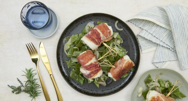 Saltimbocca di pesce su letto di piattoni