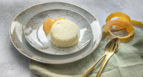 Soufflé di formaggio spalmabile con arance