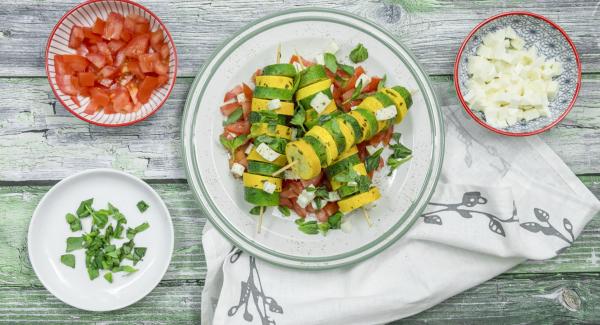 Spiedini di zucchine colorati