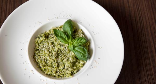 Risotto verde con crema di prezzemolo e basilico