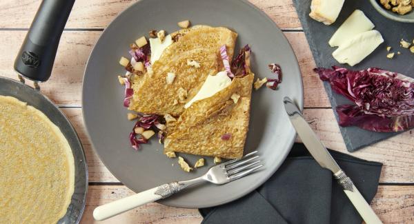 Crêpes di castagne con radicchio 