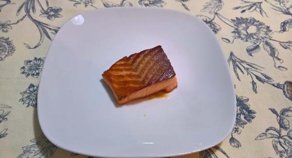 Salmone flambé all'arancio 