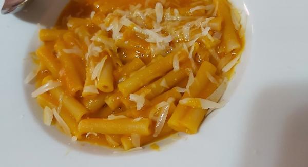 Una volta cotto amalgamare e servire con un po di parmigiano a scaglie e buon appetito