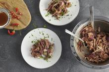 Insalata tailandese con bistecca di manzo